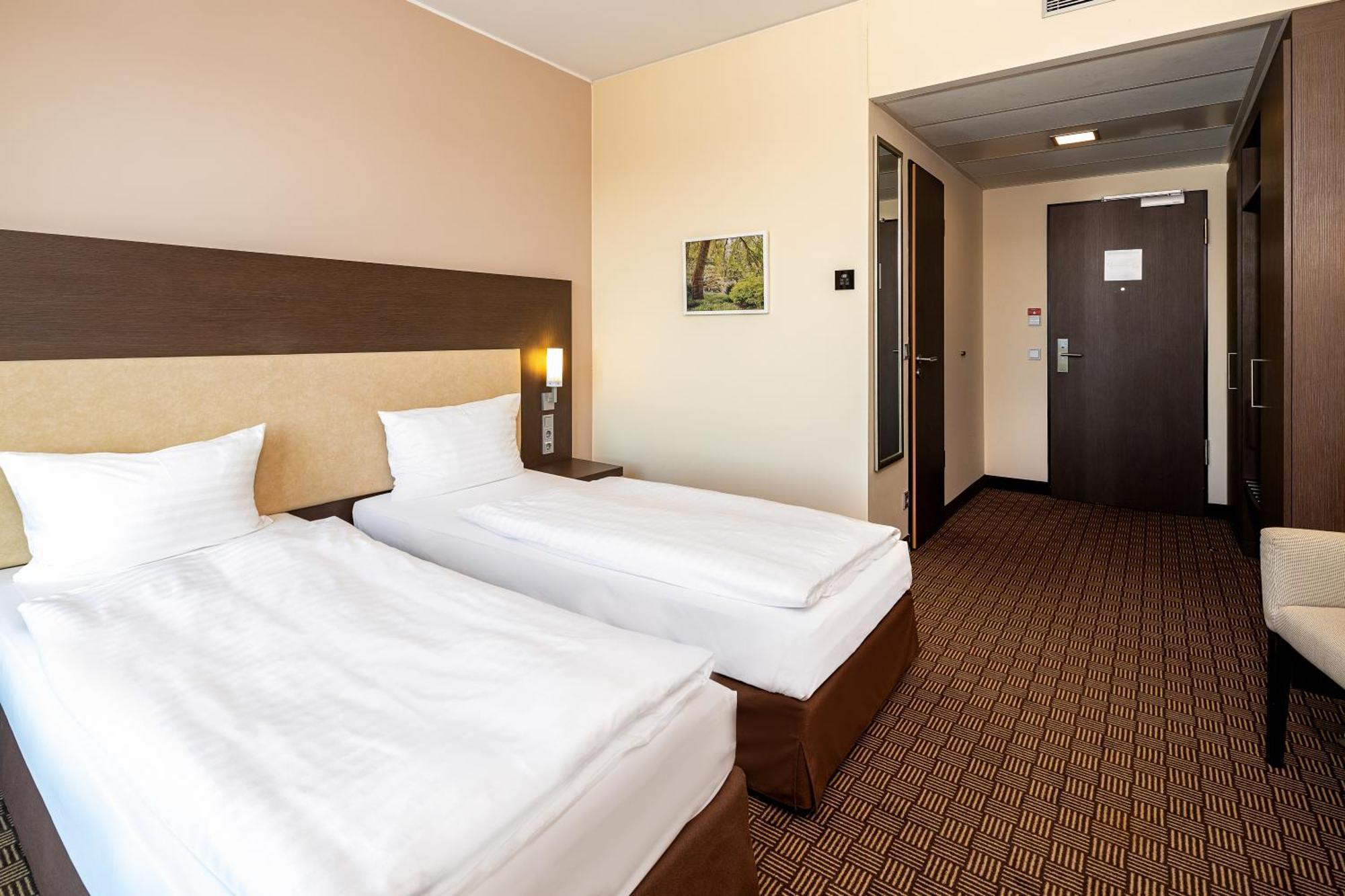 อินเตอร์ซิตี้โฮเต็ล ฮัมบูร์ก ดัมม์ทอร์ - เมสเซอ Hotel ภายนอก รูปภาพ